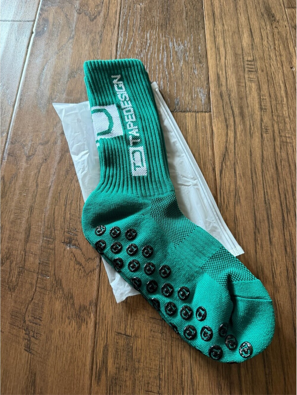 TAPEDESIGN Grip Socks Green Athletic Anti-Slip Sports Soccer Football